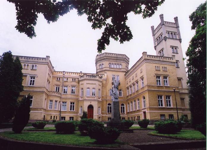 - zamek_2.jpg  - zamek_2.jpg